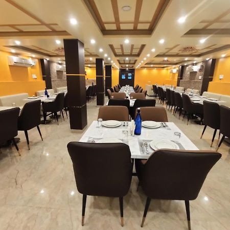 מלון בודהגאיה Royal View Residency מראה חיצוני תמונה
