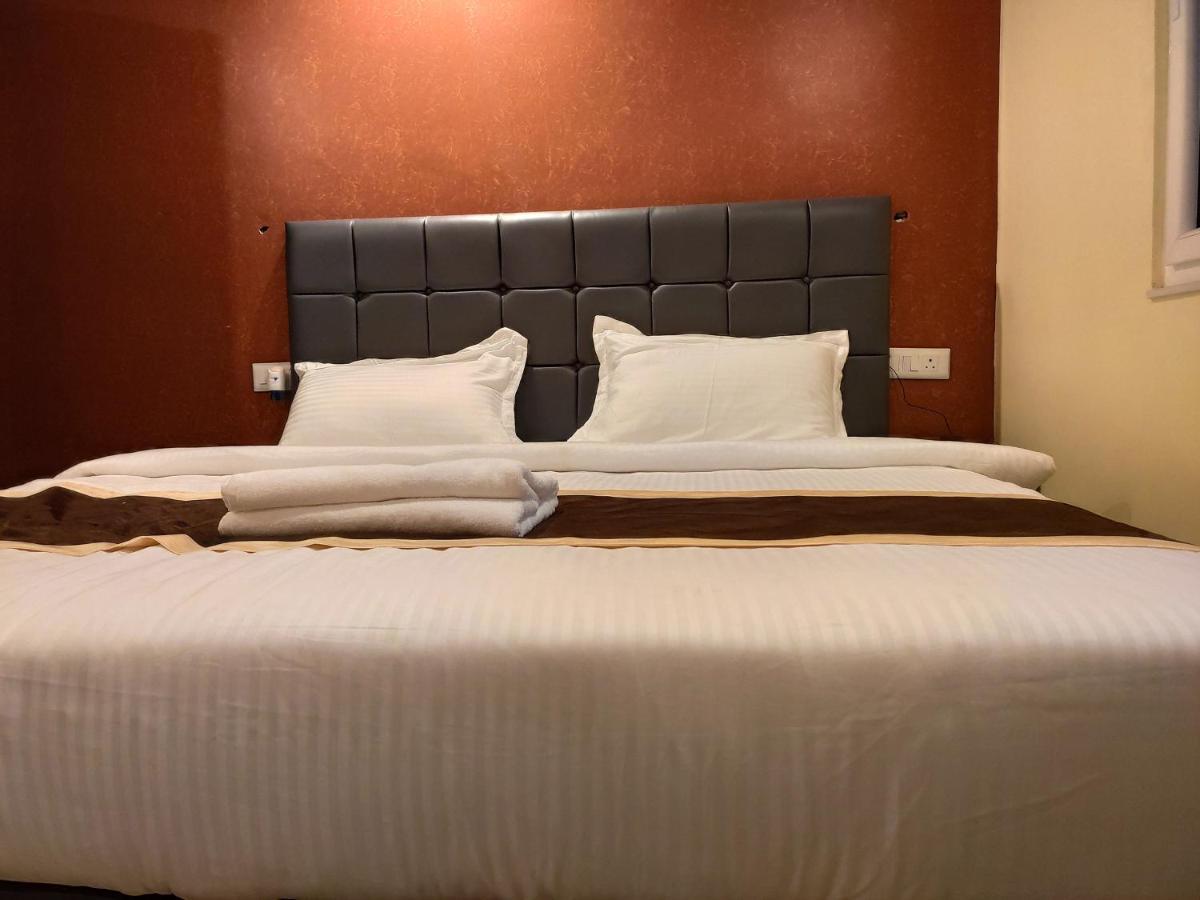 מלון בודהגאיה Royal View Residency מראה חיצוני תמונה